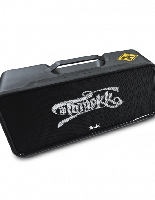 Teufel Boomster – DJ Tomekk Edition von Brand your Teufel eufel Boomster DJ Tomekk Edition mit weißem Signature-Logo – veredelt von Brand your Teufel